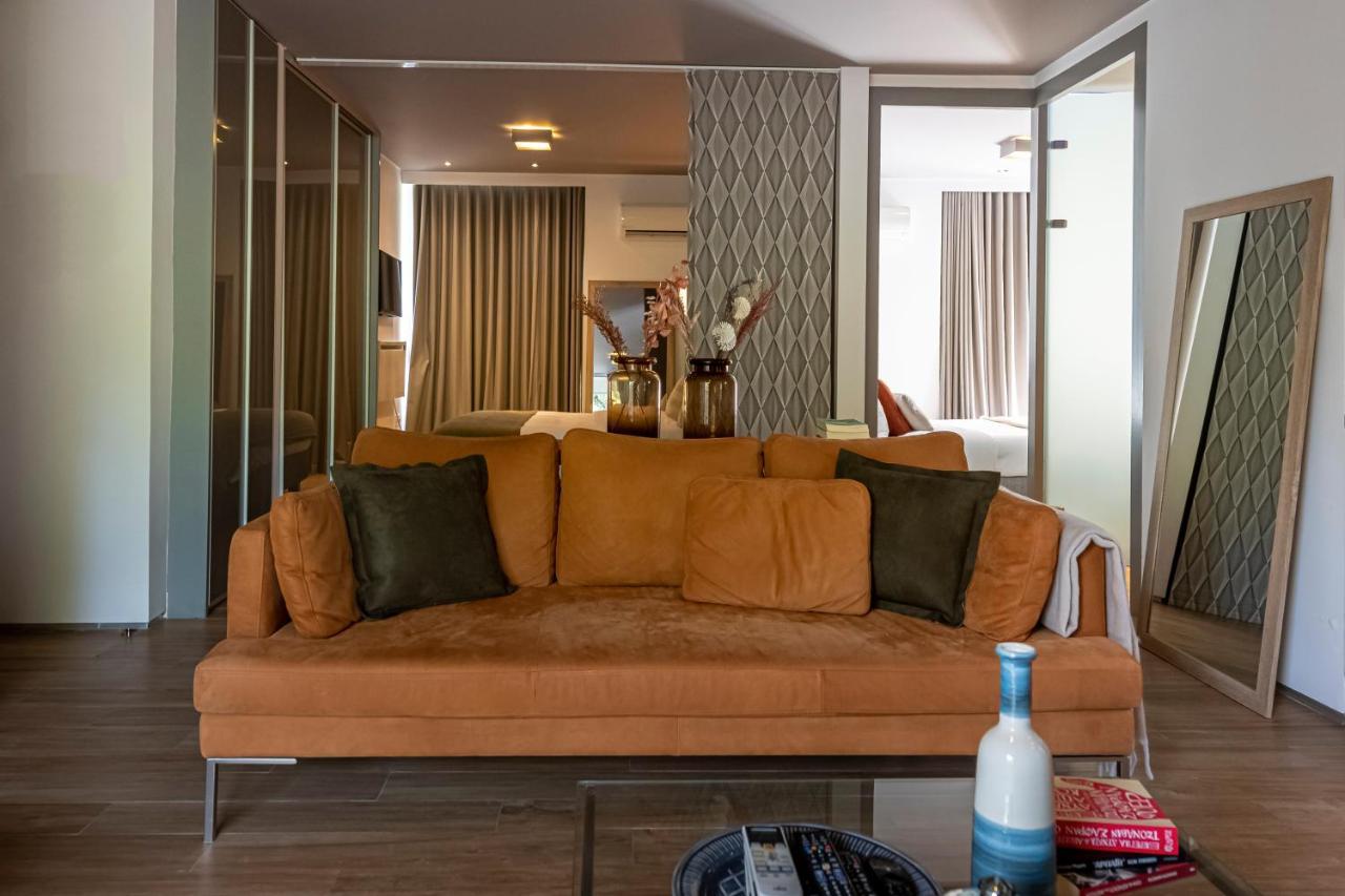 Phaedrus Living: Luxury Flat Vouliagmeni Apartment Athens Exterior photo